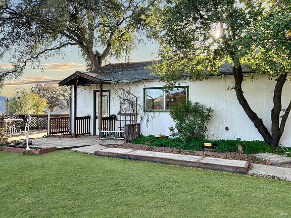 3rd image of 11613 Lakeview Drive