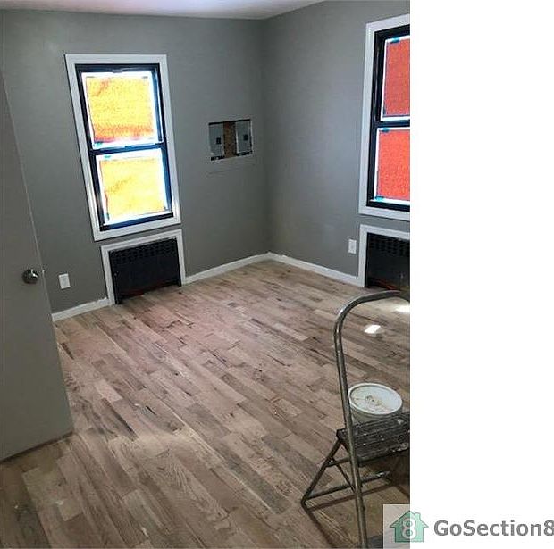 1st image of 45 Caroline St #1
