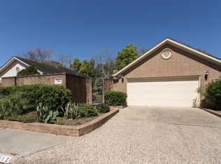 512 Towne Ct, Alvin, TX 77511