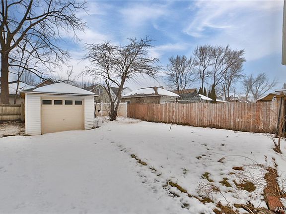 3rd image of 8 Midvale Ave