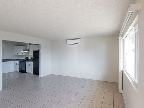 2nd image of 130 Masonic Ave #7