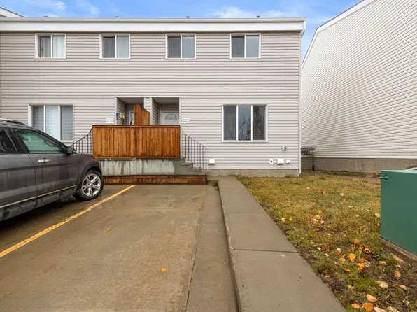 711 N Beacon Hill Dr #33, Wood Buffalo, AB T9H 3R5