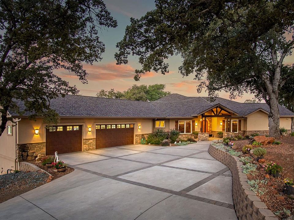 1st image of 20489 Wildwood West Dr