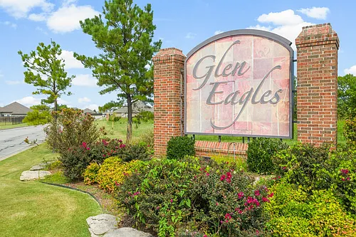 Glen Eagles Duplexes Photo 1