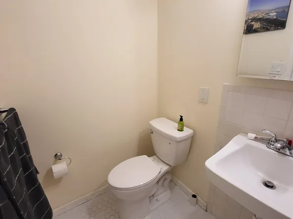 1506 Summit Avenue image 10 of 44