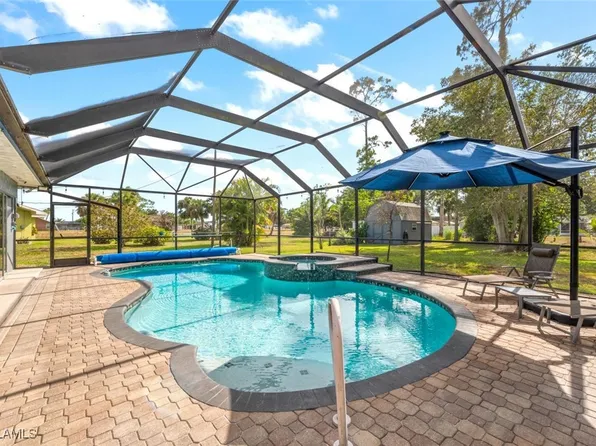 203 Lake Ave, Lehigh Acres, FL 33936