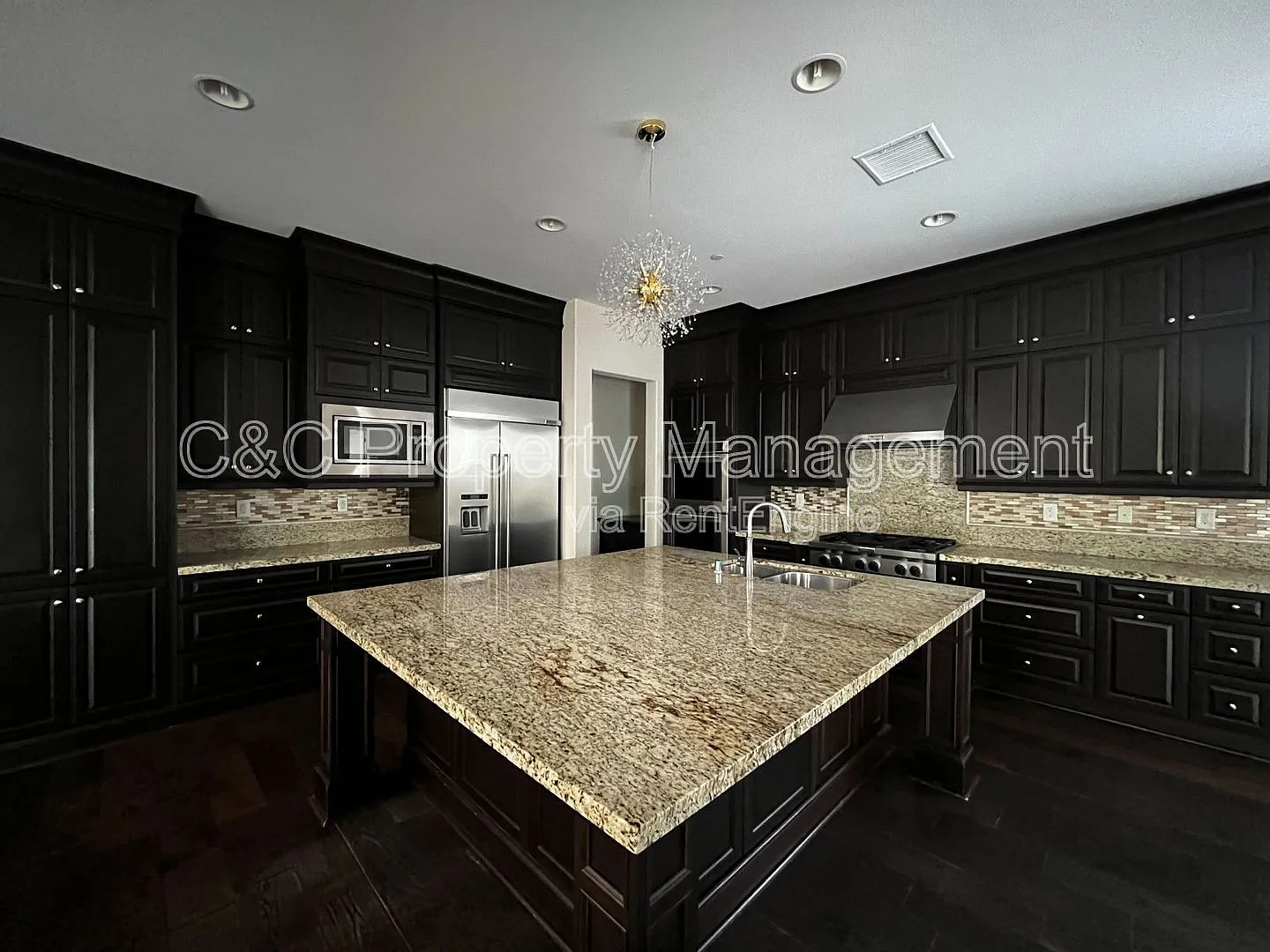 6 bed, 4.0 bath, 3131 sqft, $6,500 — Photo 4