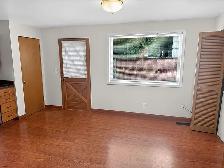 8900 32nd Ave NE — Photo 6