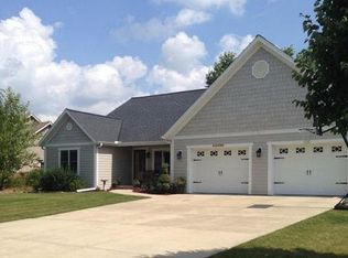 W154S7606 Rain Tree Ct, Muskego, WI 53150