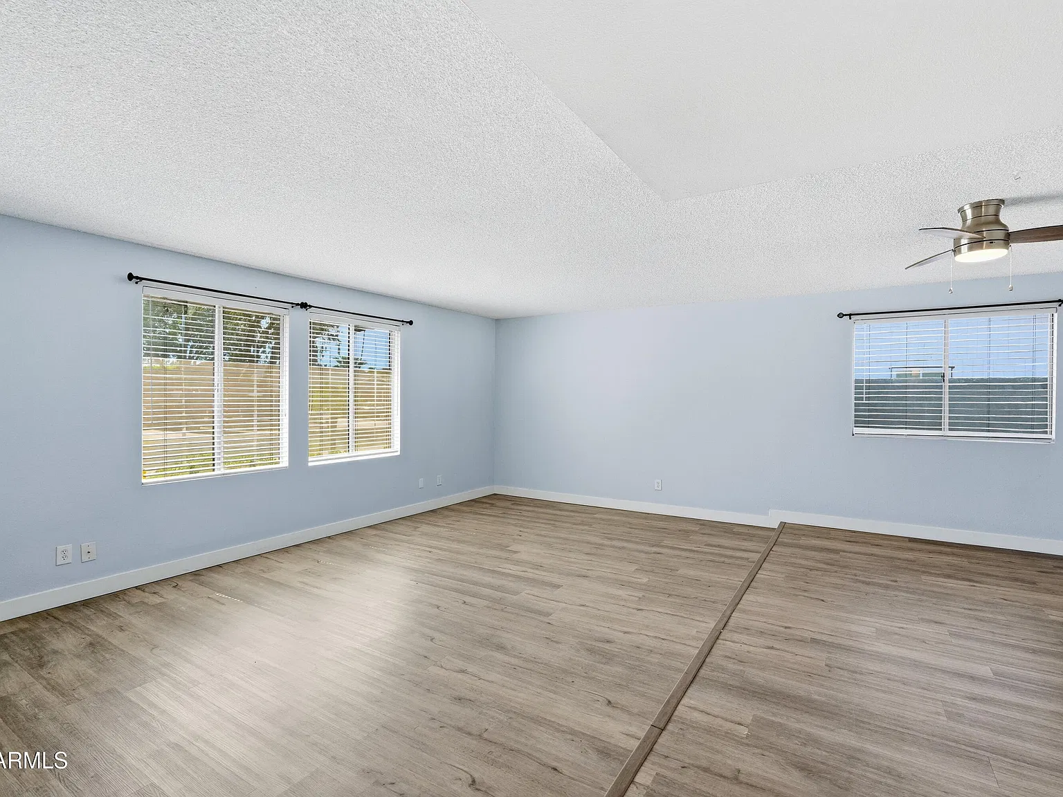 4 bed, 2.0 bath, 2005 sqft, $2,600 — Photo 2
