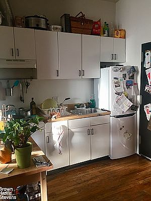 2nd image of 402 7th Ave APT 4E