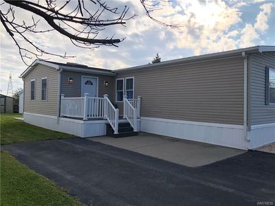 1285 Norwood Dr, Lockport, NY, 14094