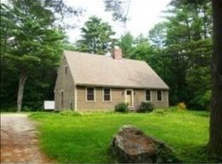 686 Clement Hill Rd, Hopkinton, NH 03229