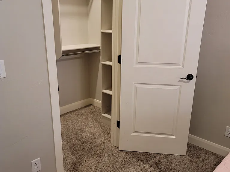 216 W 200 S — Photo 9