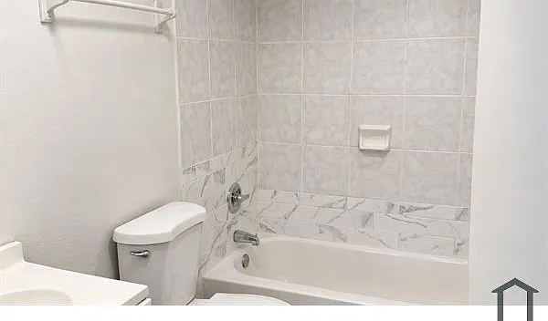 2210 NW 59th Way #62B — Photo 5