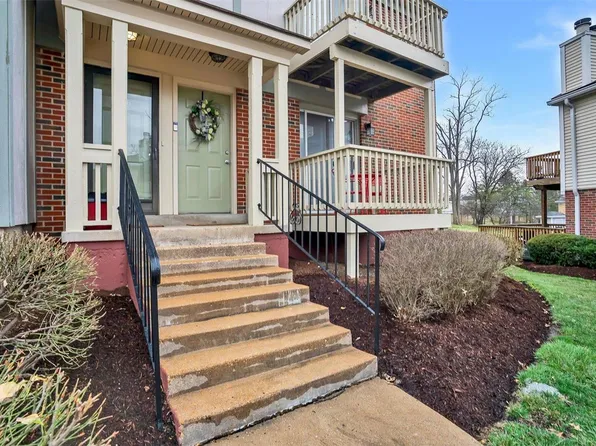 1660 E Swan Cir, Saint Louis, MO 63144