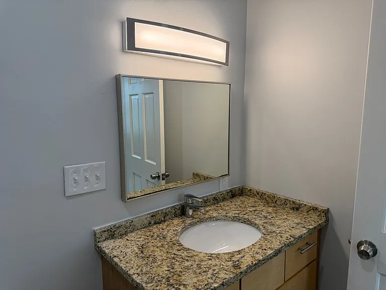 105 Main St — Photo 13