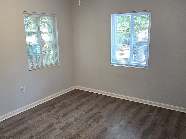 1505 18th Avenue Dr W — Photo 13