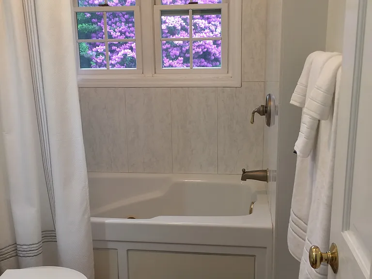 2139 Terrace Ln S — Photo 16