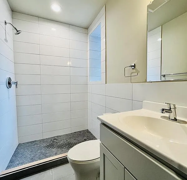 1371 S California Ave #2F — Photo 22