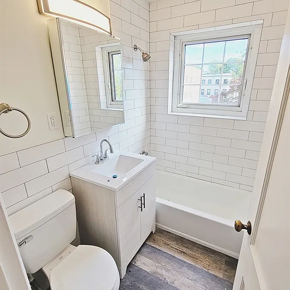 28 Saint Paul St #5 — Photo 10