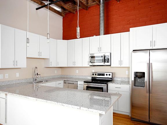 4th image of 705 S Grant St Unit 14