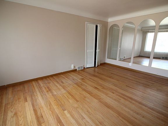 5th image of 13031 Dartmouth Ave