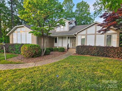 1072 Country Club Dr, Cherryville, NC, 28021