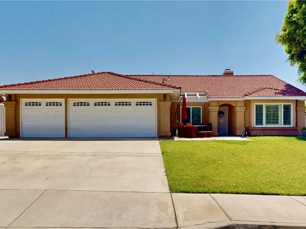 7413 Crimson Dr, Highland, CA 92346
