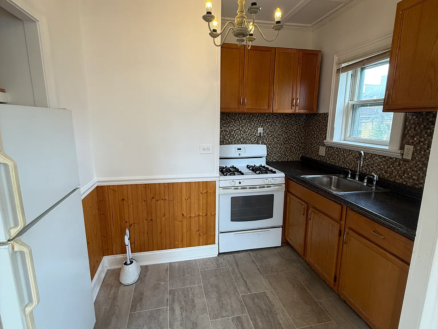 Studio, $1,000 — Photo 4