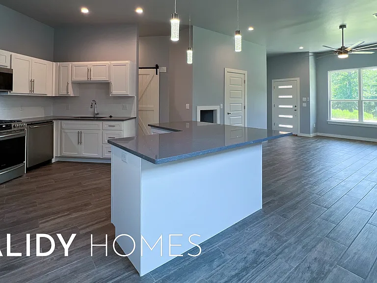 609 Remington Ave — Photo 9