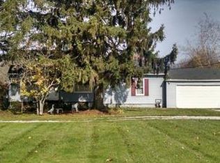 7594 Cedar Rd, Chesterland, OH 44026