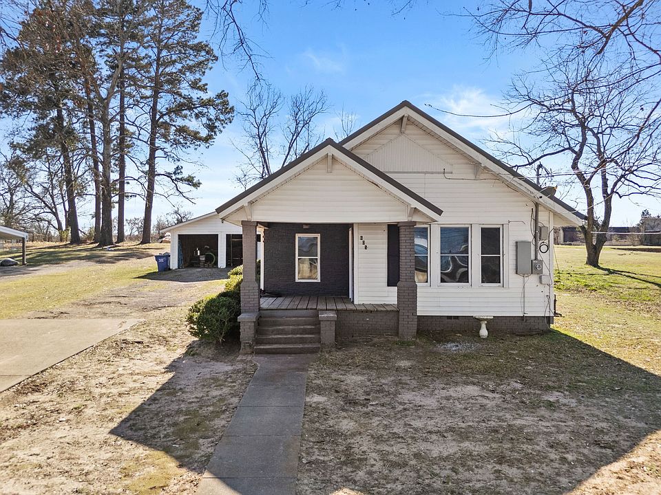 1st image of 605 Dallas St