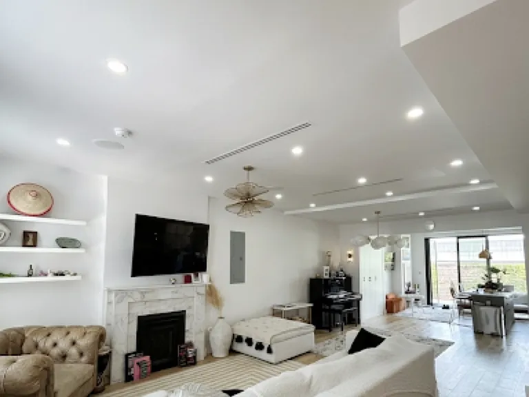2077 Pacific St #2 — Photo 1