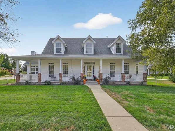 2 Wynnbrook Manor Dr, Saint Charles, MO 63301