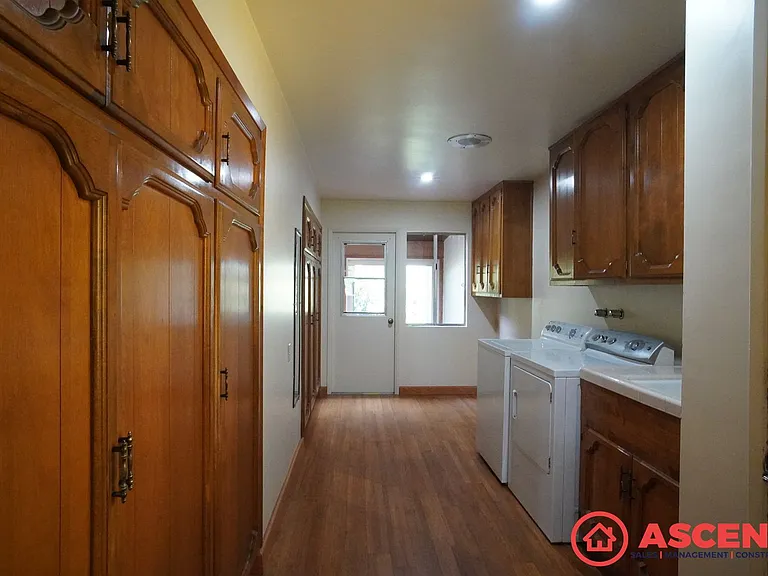 7932 Stine Rd — Photo 21