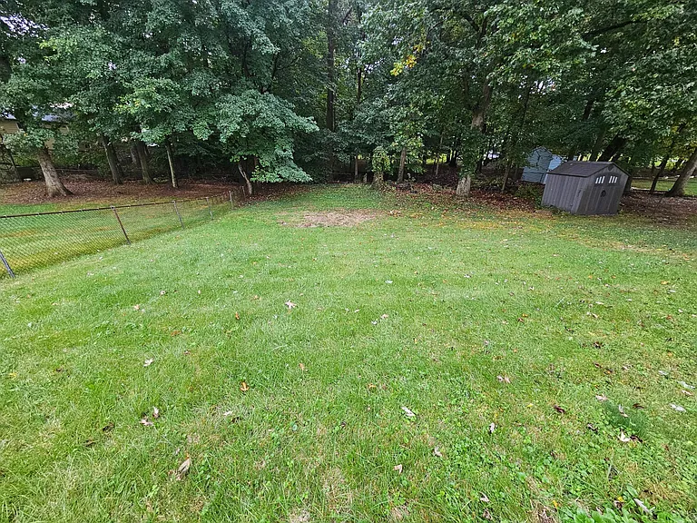 8905 Bold St — Photo 35
