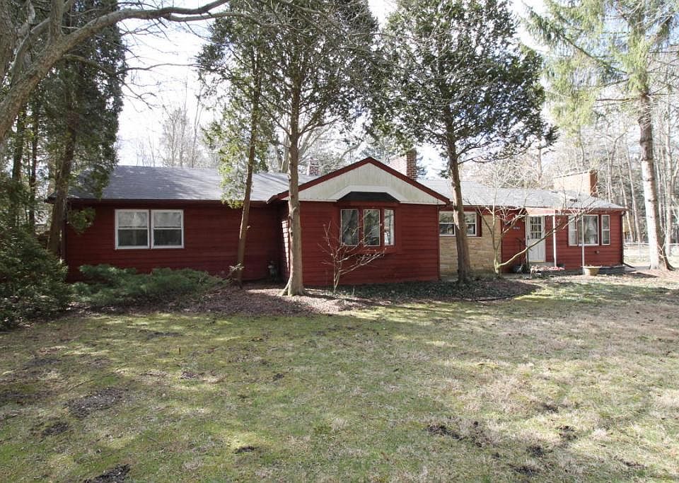 1st image of 6464 Berrien Ave