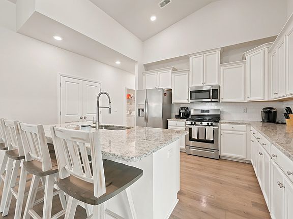 2nd image of 7134 Swansong Circle