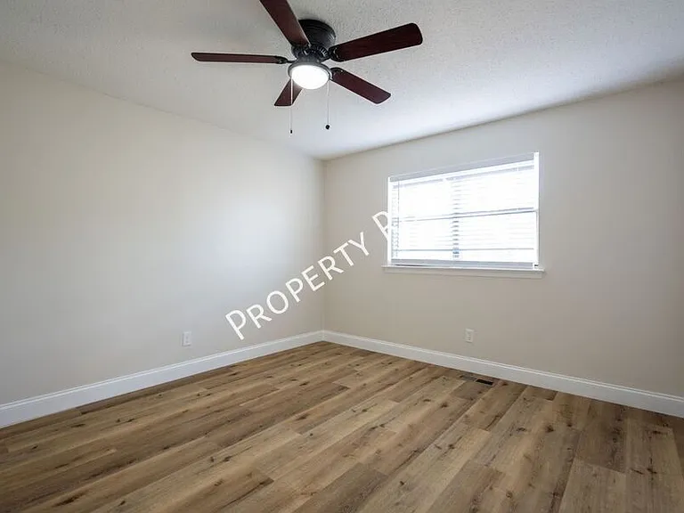 20 Linda Ln — Photo 19