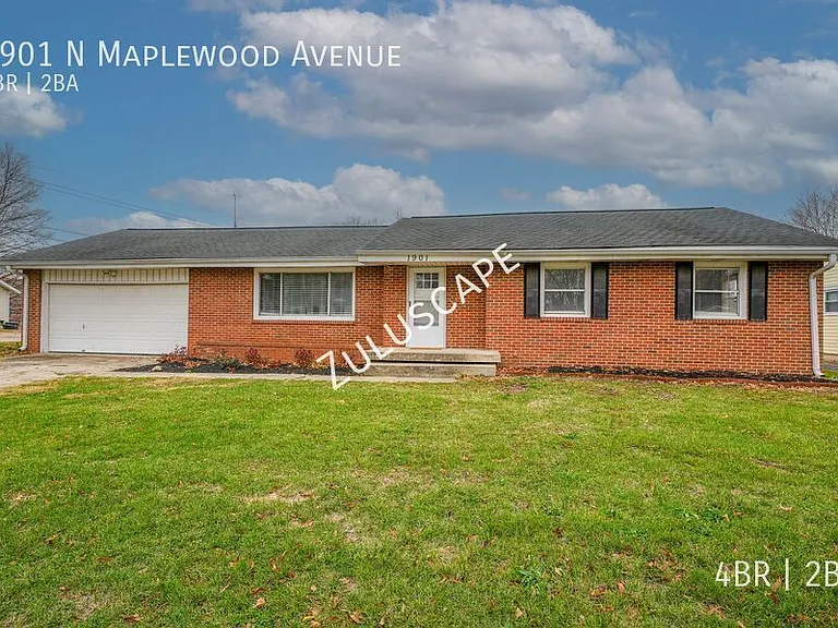 1901 N Maplewood Ave — Photo 1