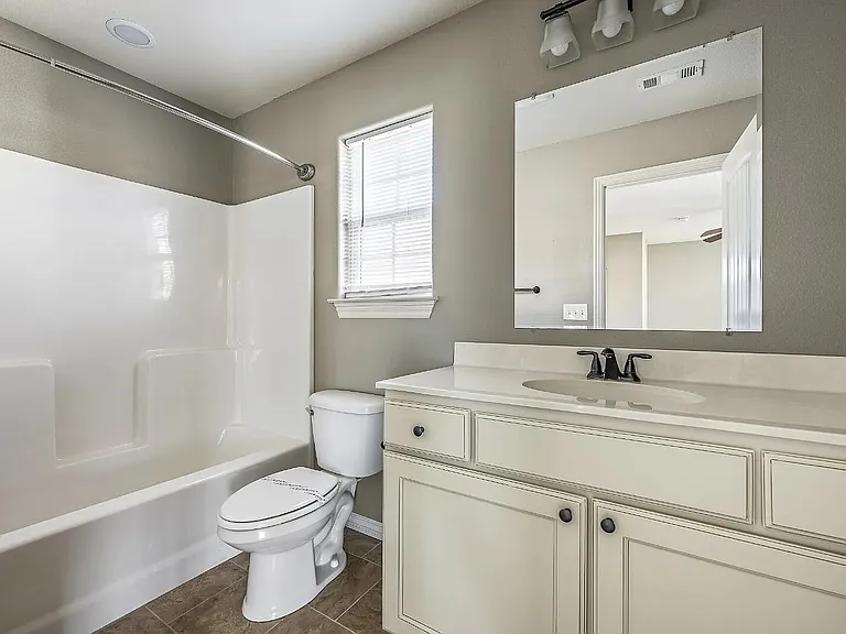 537 N Keats Dr — Photo 9