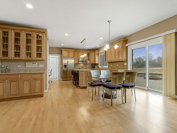 4th image of 21248 W Creekside Dr