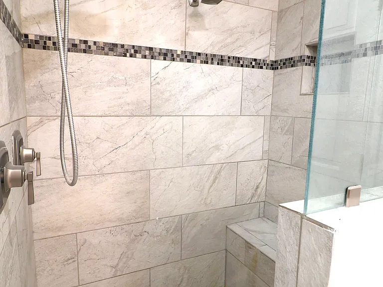 1208 Creek Knl — Photo 9
