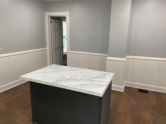 3rd image of 544 E 21st St #1
