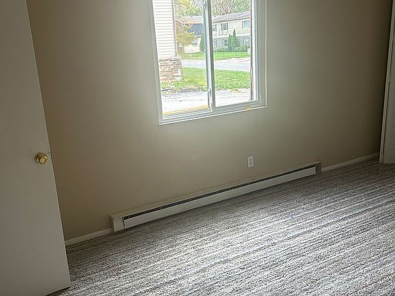 4th image of 1600 Brooke Park Dr APT 3