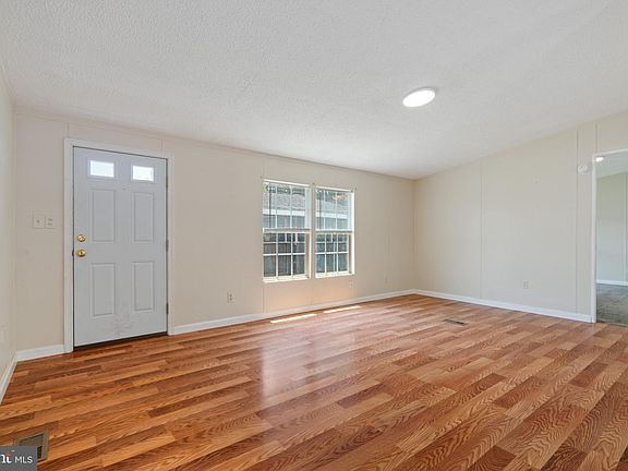 3rd image of 16212 McGregor Dr