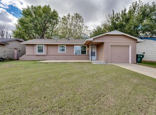 1209 N Christine Dr, Midwest City, OK 73130