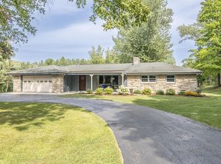 856 Horns Corners Rd, Cedarburg, WI 53012