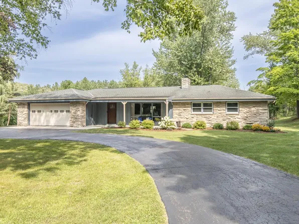 856 Horns Corners ROAD, Cedarburg, WI 53012